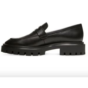 Stuart Weitzman black leather Ultralug penny loafer. Sz 8B. EUC. NWOT